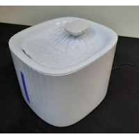 Поїлка - фонтан для кішок і собак Petrust EZ-1002  3,0л Біла